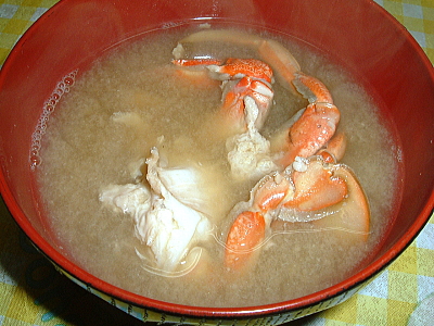 磯の香りがするシラガニのお味噌汁