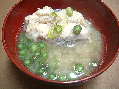 魚とミョウガダチの味噌汁