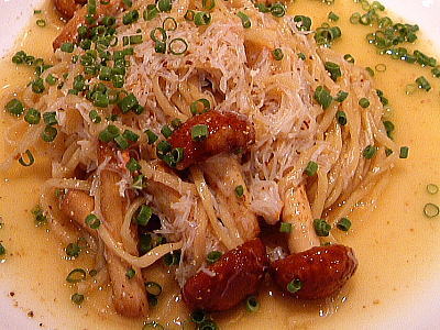 横斑卵が入った生パスタ